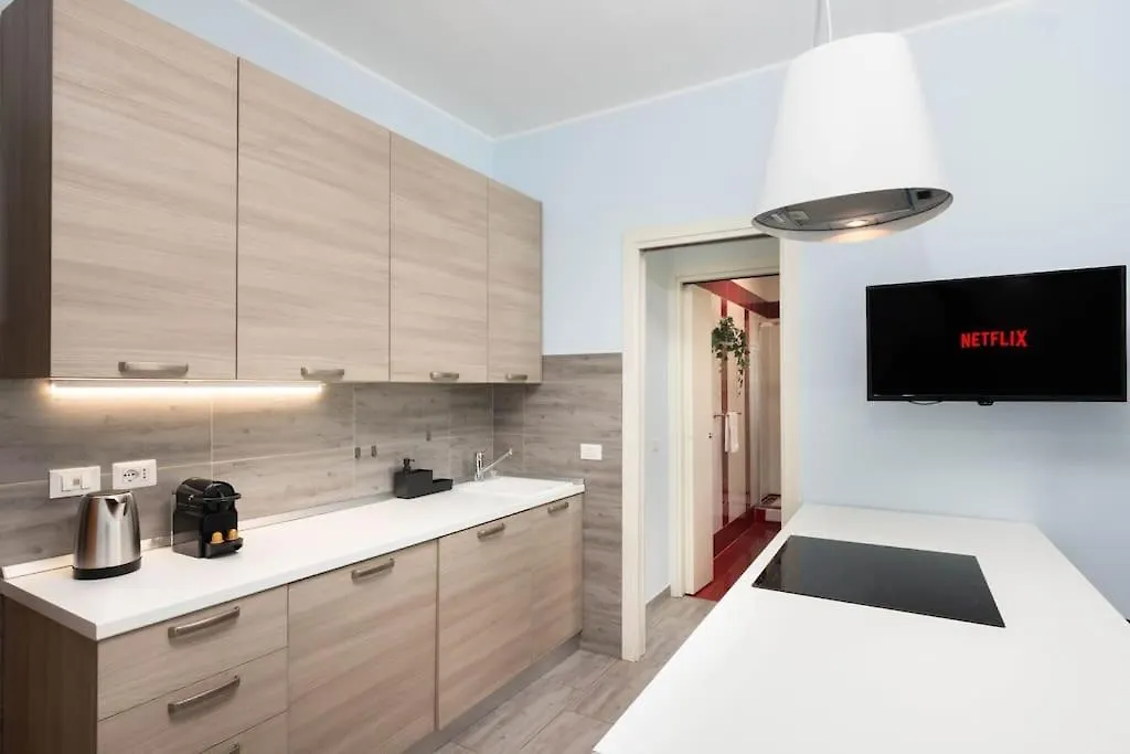 Casa Azzurra -Central Station-Free Luggage Storage Milan Apartment